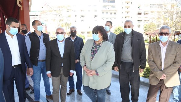 وزيرة الثقافة