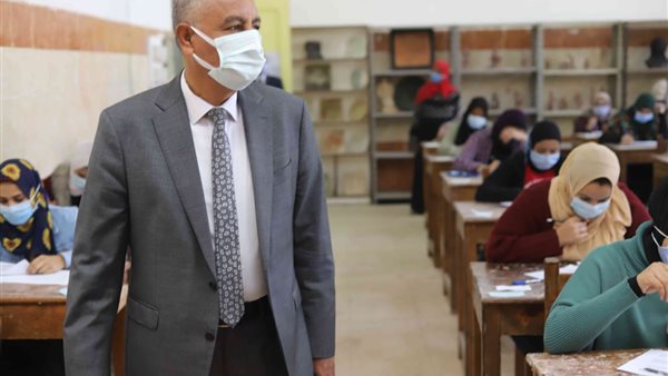 الامتحانات بجامعة