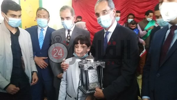 وزير الاتصالات