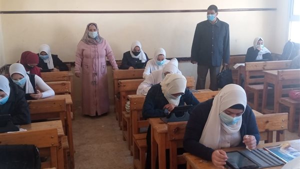 جانب من الامتحانات