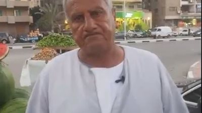 بائع الفاكهة: تفاجأت من سرعة استجابة الرئيس لمطالبي.. ولم أنم ليلة أمس