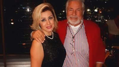 أحدث ظهور لمصطفى فهمي وزوجته (صورة)