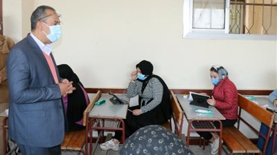 تعليم البحيرة: 30 ألف طالب بالثانوي الثانوي يؤدون امتحانات الفيزياء والفلسفة دون شكاوى (صور)