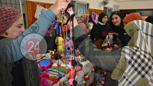 سيدتان تنتصران علي