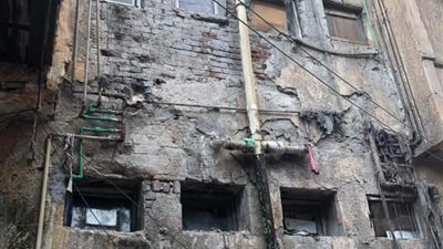 مساكن الطوبجية بالإسكندرية.. كارثة تهدد حياة 3 آلاف مواطن وبرلماني يطالب وزير الإسكان بالحل (صور)