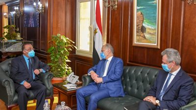 محافظ الإسكندرية يستقبل سفير اليونان لتوطيد العلاقات بين الجانبين (صور)