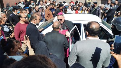 بالخيل والمزمار.. قرية البركة بمركز ملوي بالمنيا تستقبل سفير الفاتيكان خلال زيارته لكنيسة ماري جرجس (صور وفيديو )