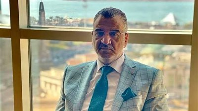 جمعية الإمارات للمحامين والقانونيين تمنح المحامي أحمد الجنزوري عضويتها (صور)