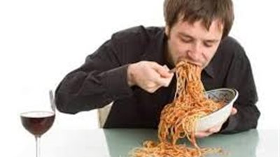 انخفاض مستويات التوتر.. تعرف على فوائد الأكل ببطء