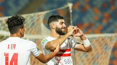 لاعب الأهلي السابق: 