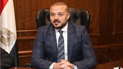 الجارحي يجتمع بـ