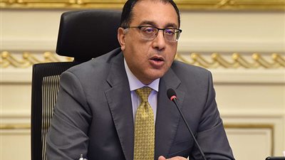 رئيس الوزراء يستعرض مقترح الخطة الاستثمارية لوزارتي الاتصالات والإسكان