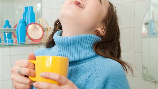 فوائد الغرغرة بالماء