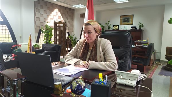 وزيرة البيئة