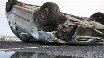 مصرع طفلة وإصابة 25 شخصًا في انقلاب سيارة بالمنيا
