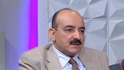 الفنان أحمد صادق يستغيث بالرئيس السيسي للإفراج عن نجله المسجون