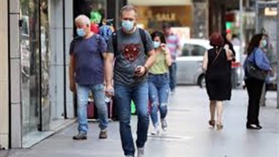 مسؤولون بريطانيون يحذرون الحكومة من رفع قيود الإغلاق