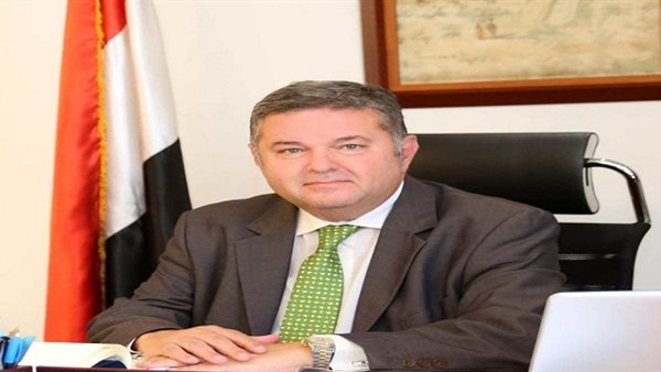 هشام توفيق وزير قطاع