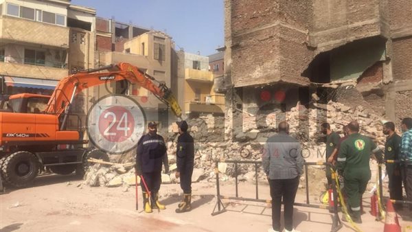 انهيار عقار