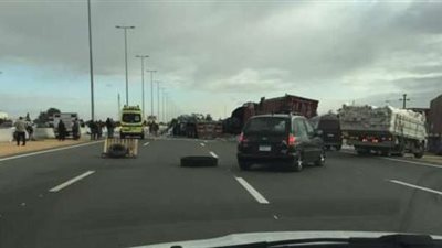 بالأسماء.. إصابة 4 اشخاص في انقلاب سيارة بشرق القناة 