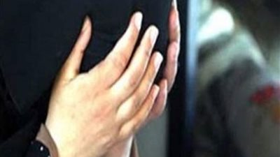 استمرار حبس ربة منزل أشعلت النار بزوجها وقطعت عضوه الذكري في سوهاج 