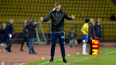 كارتيرون يصل القاهرة استعدادا لقيادة الزمالك في ولاية ثانية