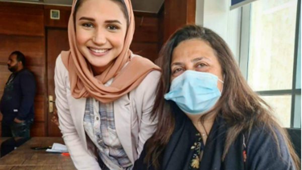 هدير الديب والمخرجة