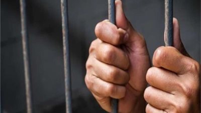 حبس عاطل 4 أيام على ذمة التحقيقات بتهمة قتل الطفلة 