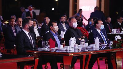 مجلس إدارة النادي الأهلي يفتتح فرع 