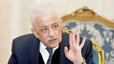 وزير التعليم يستعرض محتوى 