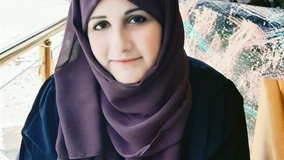 شاعرة يمنية تفوز بجائزة «توليولا» في إيطاليا.. ما العمل الذي قدمته؟ (فيديو)