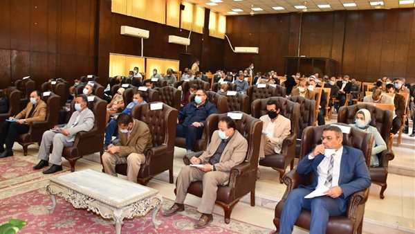 جانب من الندوة