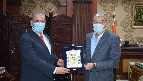 تكريم وكيل الوزراة