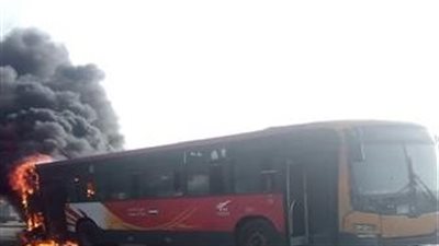 اندلاع حريق بأتوبيس رحلات أمام كمين كوم أوشيم