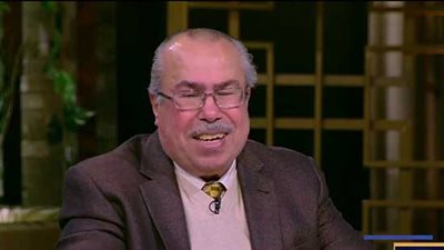 أسامة هيكل ينعى الكاتب الصحفى عباس الطرابيلى