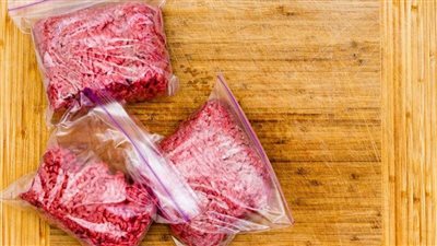 مصدر بالبيئة: مصر تنتج الأكياس المستخدمة في الطعام المجمد قريبًا (خاص)