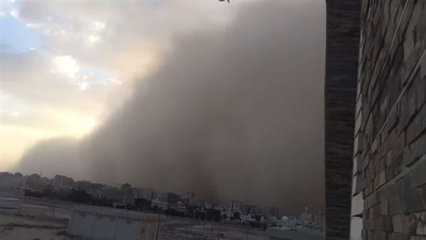 عاصفة رملية