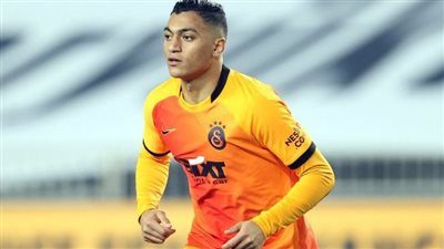 مصطفى محمد يقود هجوم جالطة سراي أمام قيصري سبور في الدوري التركي