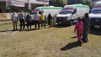 توقيع الكشف المجاني على 2850 مواطنًا بالقوافل الطبية في إدفو وكوم أمبو