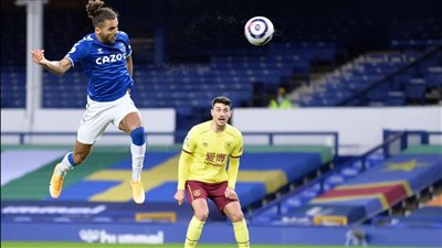 كالفيرت يواصل التألق مع إيفرتون تحت قيادة أنشيلوتي