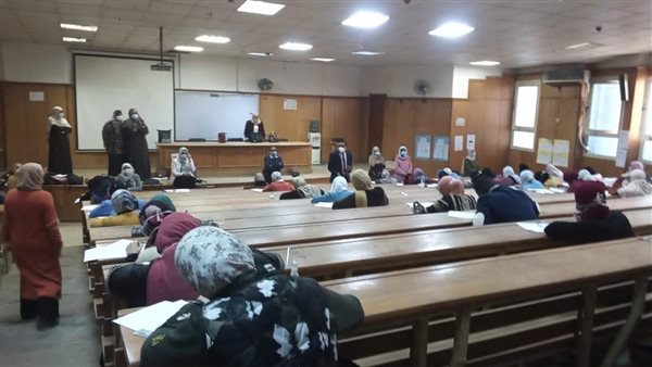 جانب من امتحانات