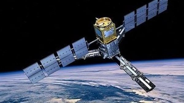 أقمار صناعية