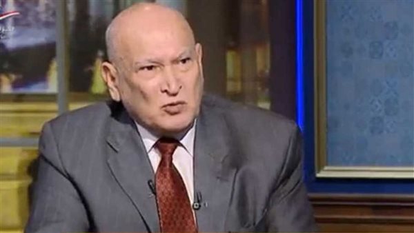  الدكتور حسين منصور