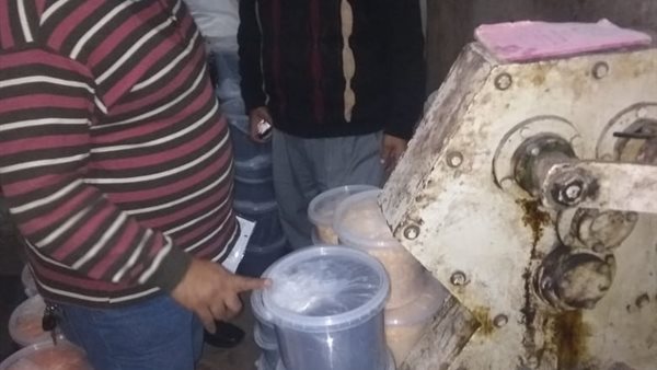 ضبط مواد غذائية غير