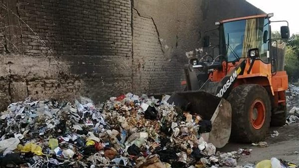 رفع أطنان قمامة