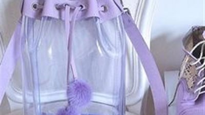 الحقائب الشفافة تستحوذ على ربيع 2021 (صور)