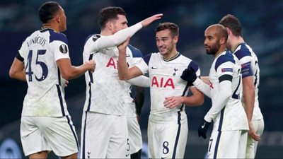 توتنهام يُفاضل بين حارسي مانشستر يونايتد وبيرنلي لتعويض رحيل 