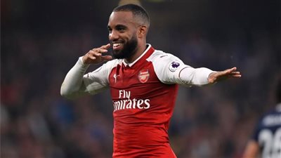 أرسنال يعلن إصابة لاكازيت بفيروس كورونا