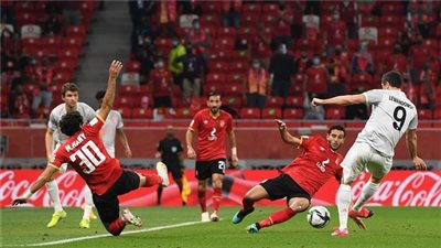 محمد عمر: الأهلي يحتاج إلى المكسب أمام فيتا كلوب 