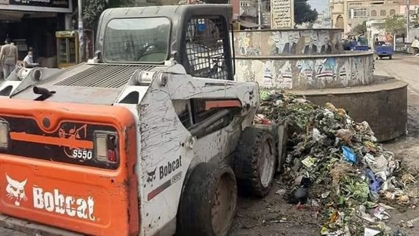 رفع أطنان القمامة